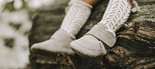 De eerste stapjes beginnen met schattige babyschoentjes - Babywinkel