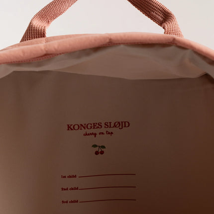 Konges Sløjd -reppu, Cherry