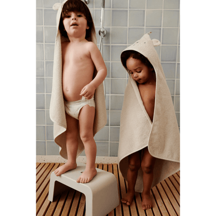 Liewood Badcape Baby Albert Polar Bear Sandy koop je bij Babywinkel