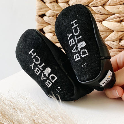 Baby Dutch Baby Schoentjes Effen Zwart koop je bij Babywinkel