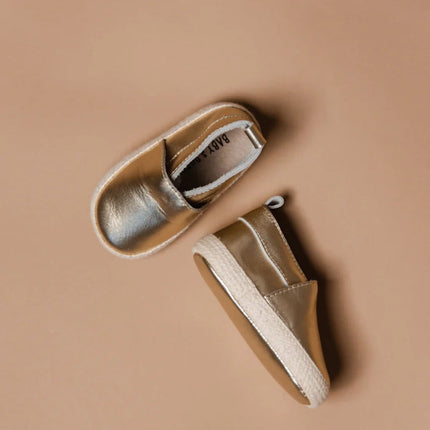 Baby Dutch Baby Schoentjes Lou Gold Metallic koop je bij Babywinkel