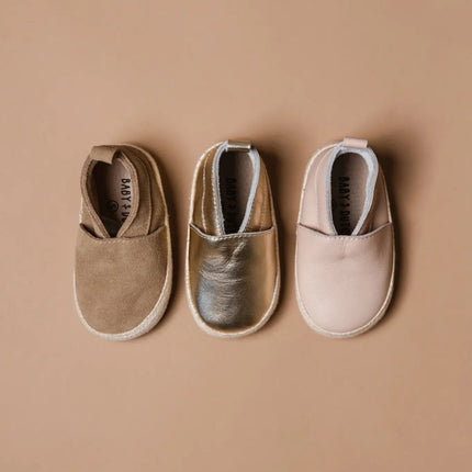 Baby Dutch Baby Schoentjes Lou Sand Suede koop je bij Babywinkel