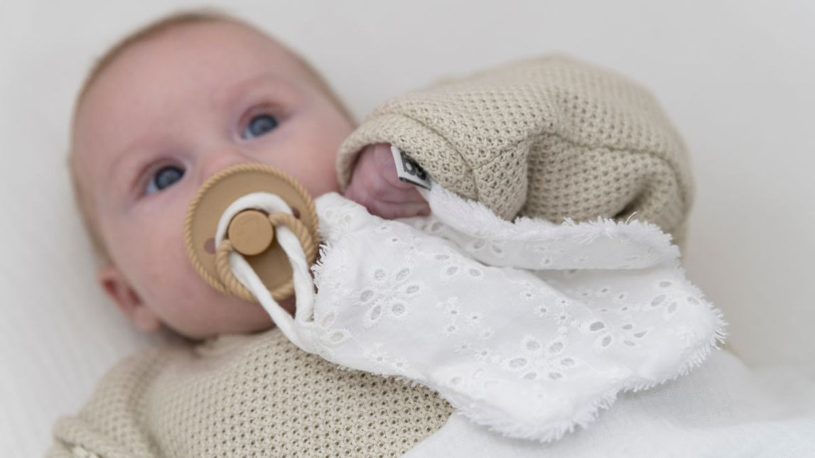 Baby's Only Speendoekje Bloem Calm Wit koop je bij Babywinkel