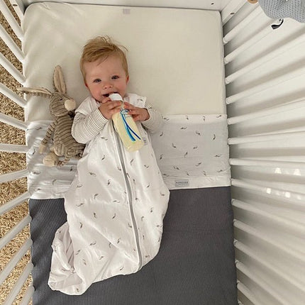 Bamboom Wiegdeken Gebreid Knitted Warm Grijs 75x100cm koop je bij Babywinkel