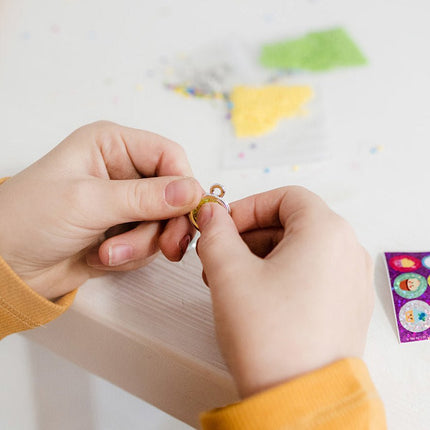 Bedelarmbanden Maken Set koop je bij Babywinkel