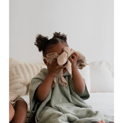 BIBS Badcape Baby Poncho Kangaroo Petrol koop je bij Babywinkel