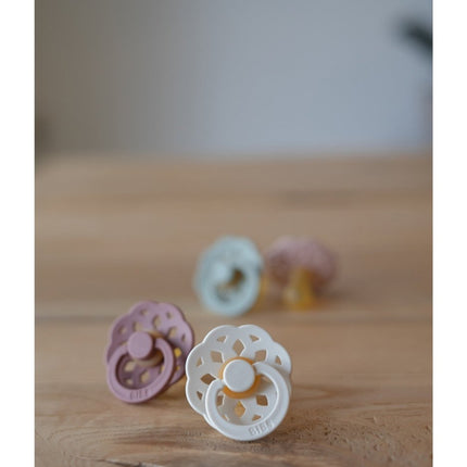 BIBS Speen Maat 2 Latex Boheme Ivory/Blossom 2st koop je bij Babywinkel