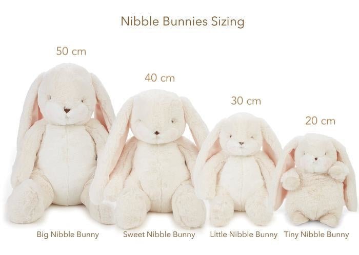 Bunnies By The Bay Knuffel Konijn Medium Creme 30cm koop je bij Babywinkel