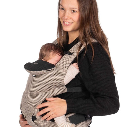 Dooky Draagdoek Urban Comfort Beige Desert koop je bij Babywinkel