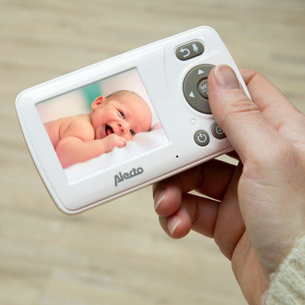 Alecto Babyfoon Dvm - 71 Met Camera En Kleurenscherm Wit/Taupe koop je bij Babywinkel