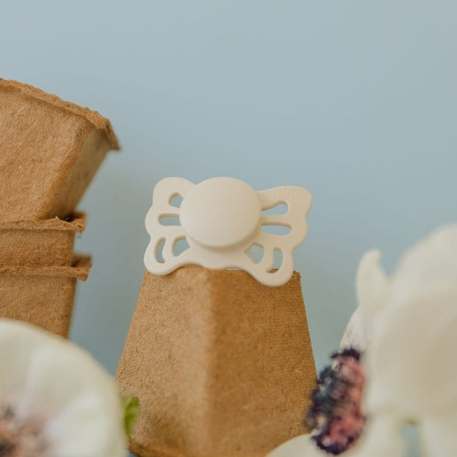 Frigg Speen Maat 1 Butterfly Cream/Blush Silicone 2 - Pack koop je bij Babywinkel