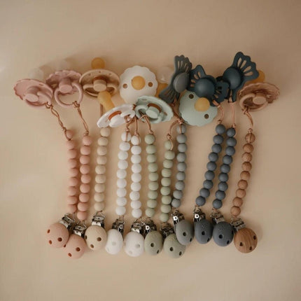 Frigg Speen Maat 1 Lucky Slate/Powder Blue Silicone 2 - Pack koop je bij Babywinkel