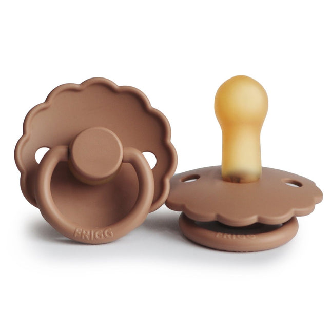 Frigg Speen Maat 2 Daisy Peach Bronze Latex koop je bij Babywinkel