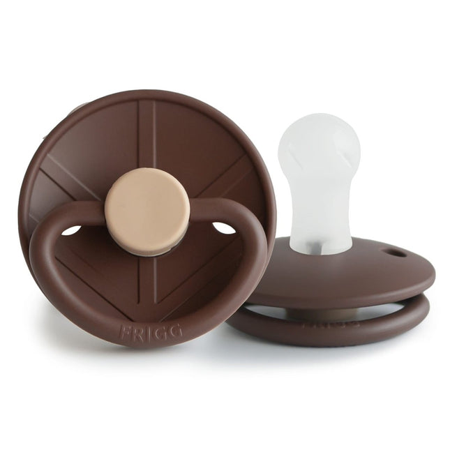 Frigg Speen Maat 2 Little Viking Cocoa Bjorn Silicone koop je bij Babywinkel