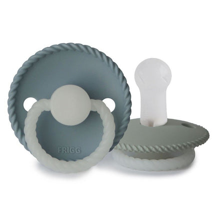 Frigg Speen Maat 2 Rope Night Stone Blue/Sage Silicone 2 - Pack koop je bij Babywinkel
