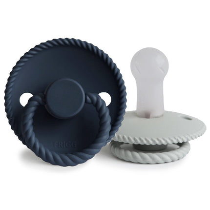Frigg Speen Maat 2 Rope Sil. Gray/Dark Navy Silicone 2 - Pack koop je bij Babywinkel