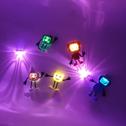 Glopals Badspeelgoed Sensorisch Light - Up Poppetje en Cubes Blair koop je bij Babywinkel