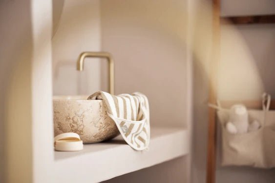 Jollein Badcape Baby Gestreept Terry Olive Green 75X75cm koop je bij Babywinkel