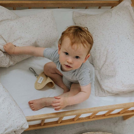 Koeka Dekbedovertrek Moonsand Oat 135x100cm koop je bij Babywinkel