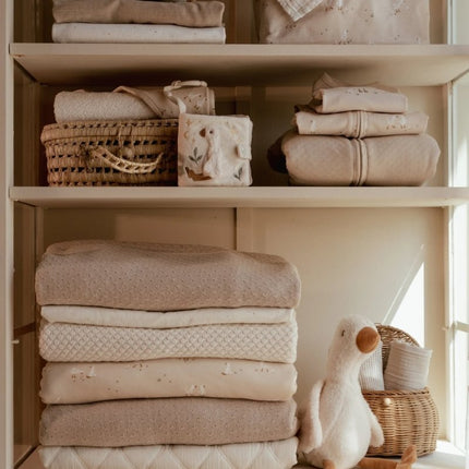 Little Dutch Ledikantdeken Beige Little Goose koop je bij Babywinkel