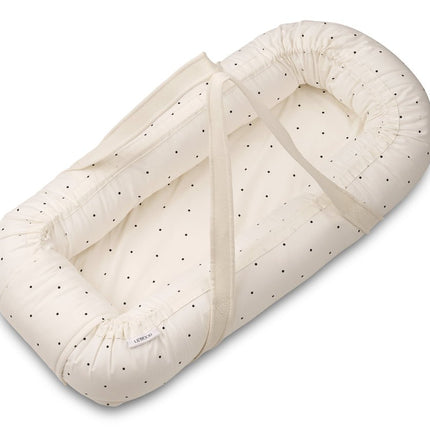 Liewood Babynestje Gro Classic Dot Creme De La Creme koop je bij Babywinkel