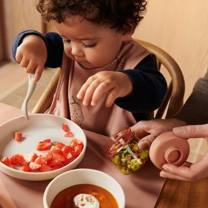 Liewood Kinderservies Set Vivi Peach/ Sea Shell koop je bij Babywinkel