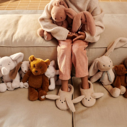 Liewood Knuffel Berto Bear Golden Caramel koop je bij Babywinkel