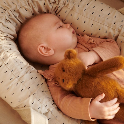 Liewood Knuffel Binnie Bear Small Golden Caramel koop je bij Babywinkel