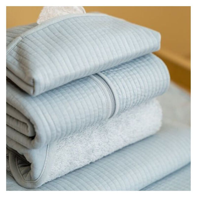 Little Dutch Badcape Baby Pure Soft Blue koop je bij Babywinkel