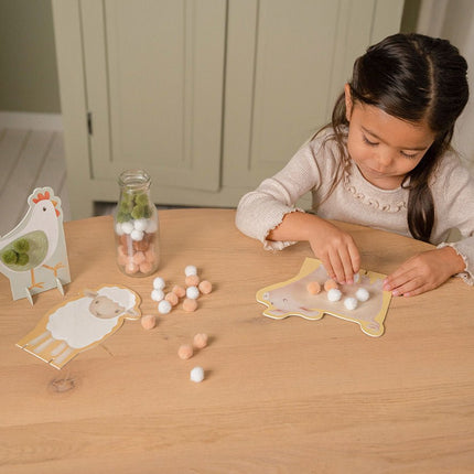 Little Dutch Knutselpakket Little Farm Pompom Bolletjes koop je bij Babywinkel