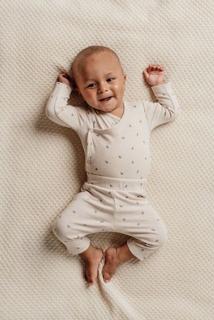 Little Dutch Romper Green Leaves Overslag Lange Mouw koop je bij Babywinkel