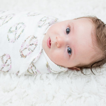 Lulujo Hydrofiele Doek Peace 120x120cm koop je bij Babywinkel