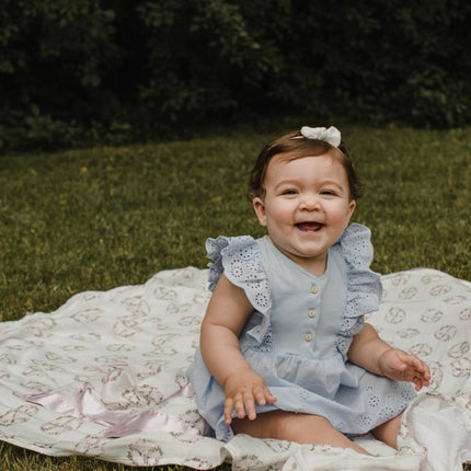 Lulujo Hydrofiele Doek Peace 120x120cm koop je bij Babywinkel