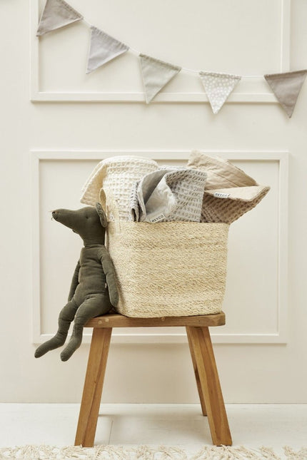 Meyco Baby Waffle Cotton Ledikant Deken Sand 100x150cm koop je bij Babywinkel