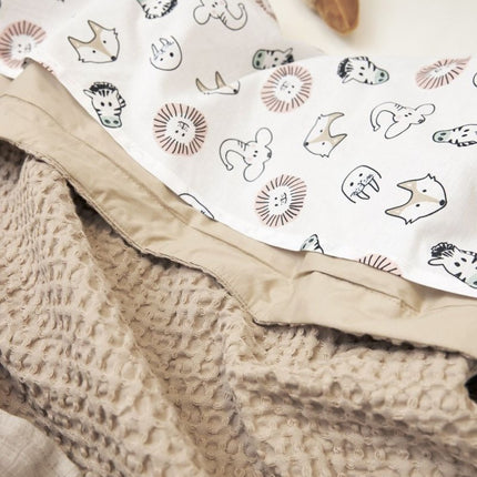 Meyco Baby Waffle Cotton Ledikant Deken Sand 75x100cm koop je bij Babywinkel