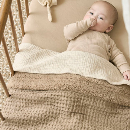 Meyco Ledikantdeken Wafel Teddy Taupe 100X150cm koop je bij Babywinkel