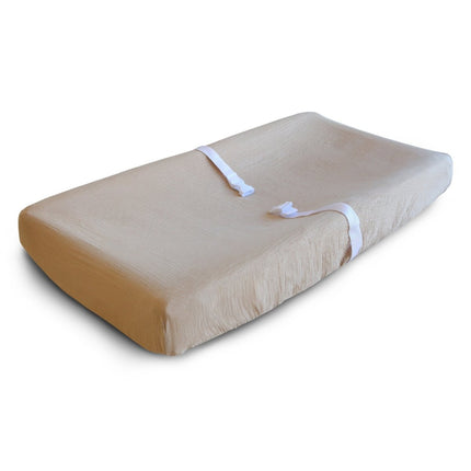 Mushie Aankleedkussenhoes Pale Taupe koop je bij Babywinkel