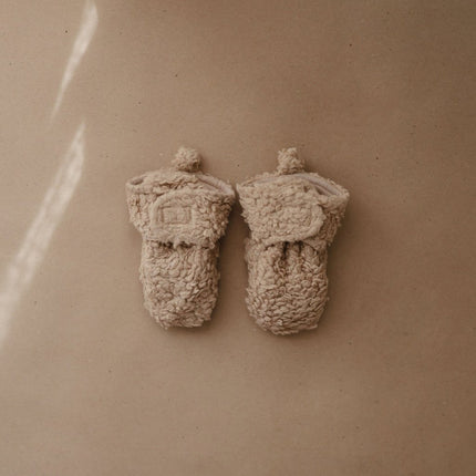 Mushie Baby Schoentjes Oatmeal koop je bij Babywinkel