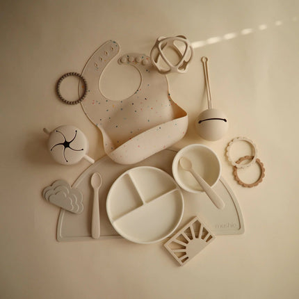 Mushie Babybord Siliconen Ivory koop je bij Babywinkel