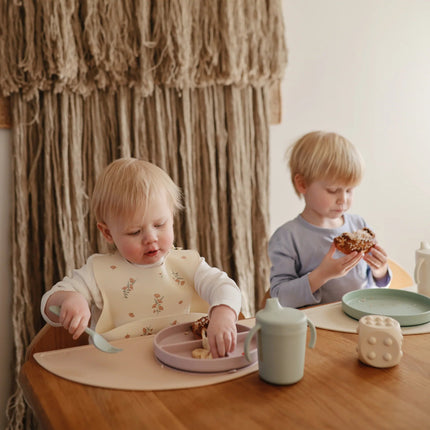 Mushie Babybord Stone koop je bij Babywinkel