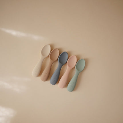 Mushie Babylepel Blush Shifting Sand koop je bij Babywinkel