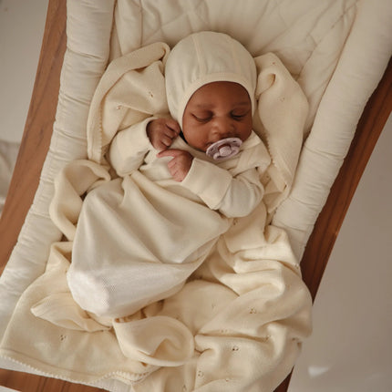 Mushie Babymutsje Bonnet Ivory koop je bij Babywinkel
