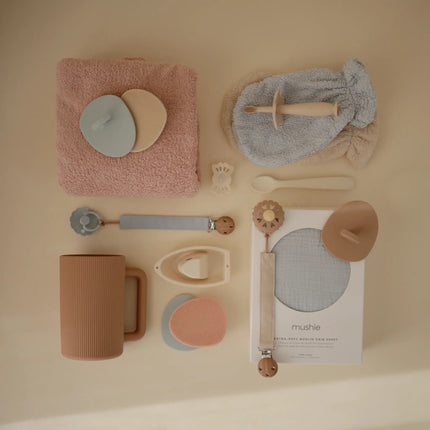 Mushie Badcape Baby Blush koop je bij Babywinkel