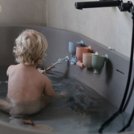 Mushie Badspeelgoed Trechters Gekleurd 4St koop je bij Babywinkel