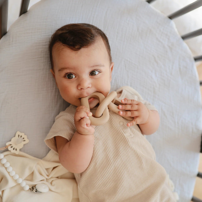 Mushie Bijtring Shifting Sand koop je bij Babywinkel