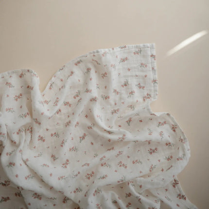 Mushie Hydrofiele Doek Pink Flower 120cm koop je bij Babywinkel