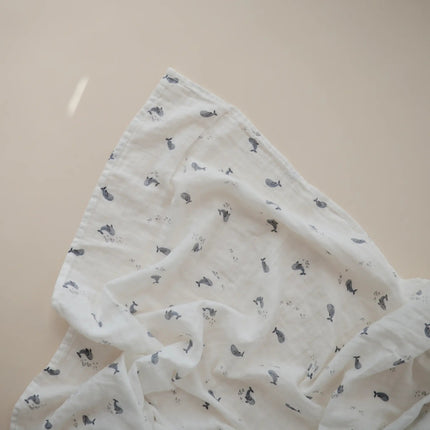 Mushie Hydrofiele Doek Whales 120cm koop je bij Babywinkel