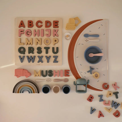 Mushie Placemat Bee koop je bij Babywinkel