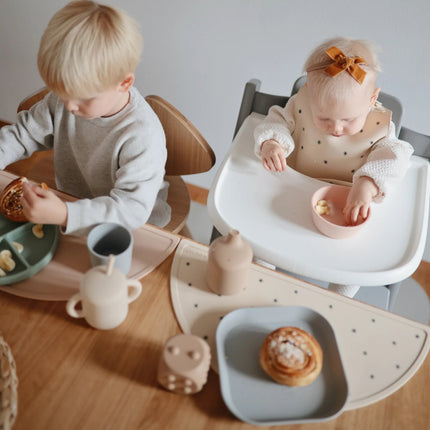 Mushie Placemat Black Daisy koop je bij Babywinkel