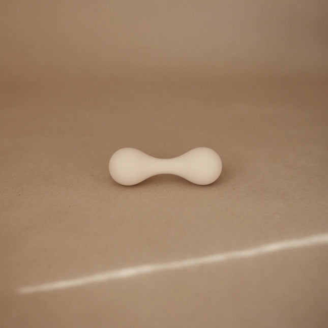 Mushie Rammelaar Shifting Sands koop je bij Babywinkel